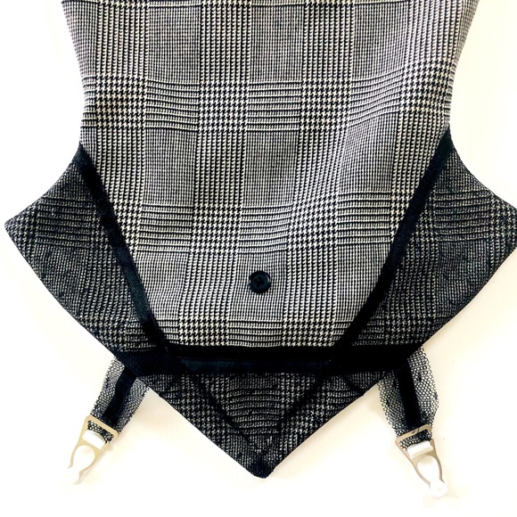 Victorian corset shape multifunction accessory bag - Picture 3 of 10